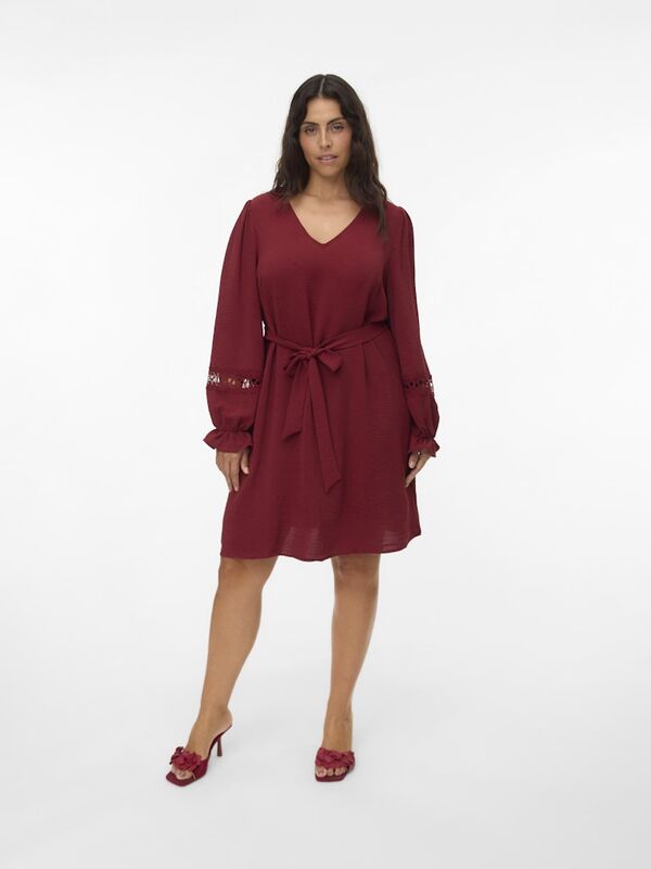 VMCAlva ls short dress wvn VERO MODA CURVE syrah